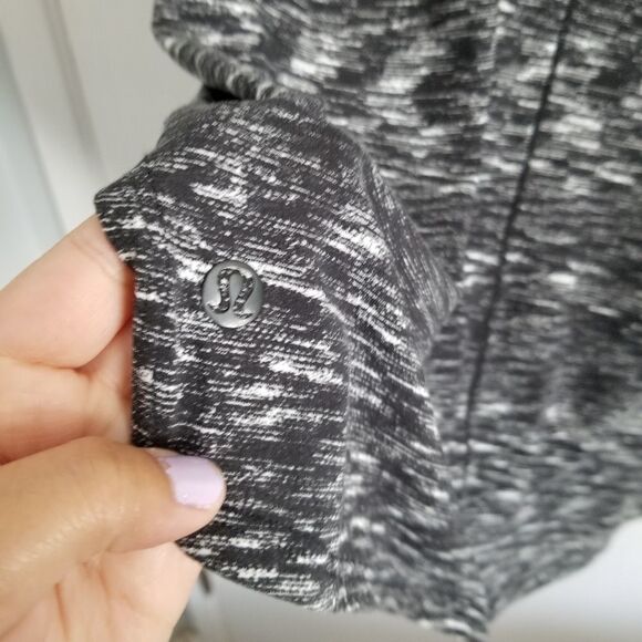 Lululemon tank - Picture 3 of 3